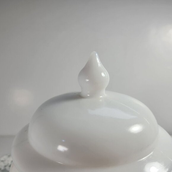 Avon Dynasty Milk Glass Candle Holder Bird on Branch with Flowers Vintage 1980s - Picture 4 of 14